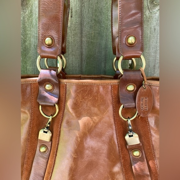 Relativity Distressed Leather/Suede Shoulder Bag​​ - Picture 2 of 8
